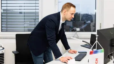 Bosch associate Björn Kockrick at his workplace