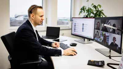 Bosch associate Björn Kockrick at his workplace
