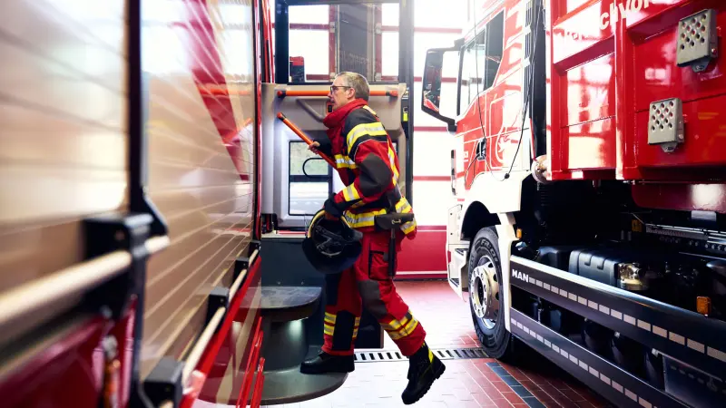 Christoph Vieregge, Portfolio manager and expert for fire alarm systems at Bosch Energy and Building Solutions, on duty with the fire department 
