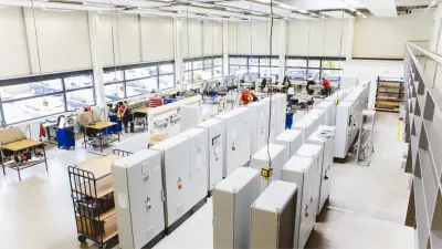 Schaltschrank bau für die Gebäudeautomation bei Bosch