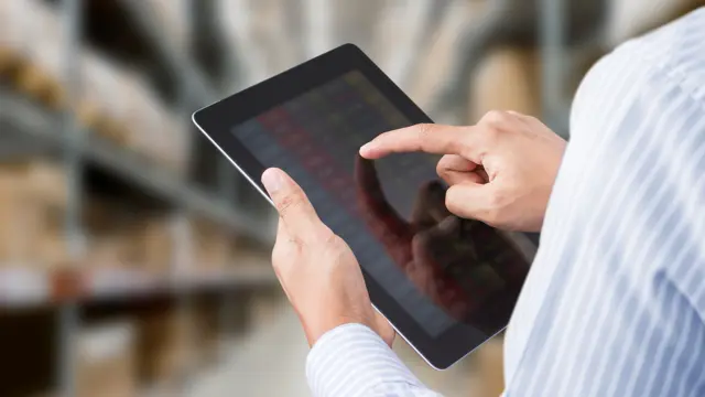 two colleagues talking about building automation