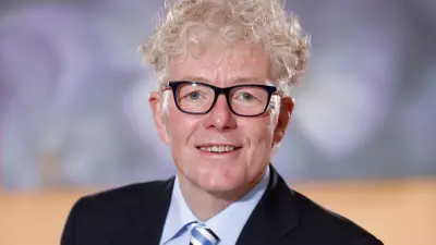 Portrait of Professor Uwe Rotermund, who teaches property lifecycle and facility management at the Münster University of Applied Sciences in Germany