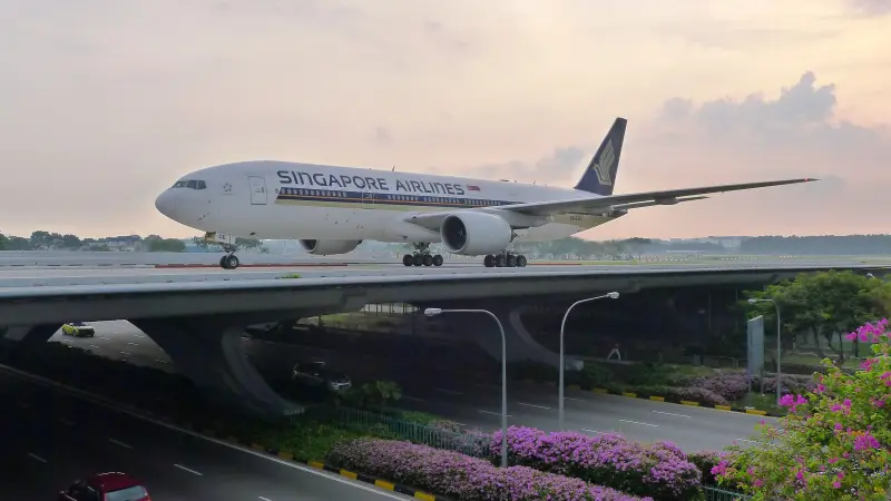 As one of the most popular airports in the world, Changi Airport in Singapore regularly tops passenger surveys. Bosch has helped the airport maintain its excellent reputation; this is where its team in Singapore implemented its biggest public address system to date. 