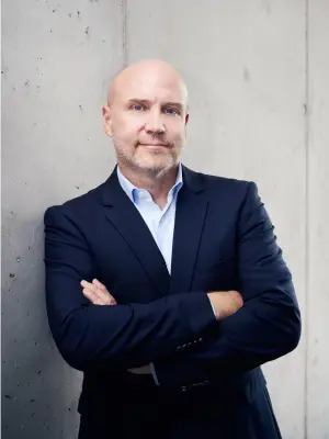 Portrait Dirk Leßmann Vice President Operations Babor Beauty Group