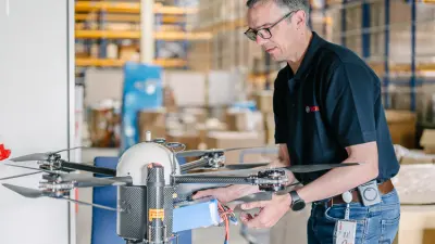 Bosch Drohnenservice, Wartungsdienst durch Mitarbeiter
