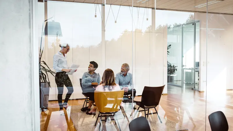 Whitepaper-Ansicht Smart Office – wie Digitalisierung den Büroalltag verändert