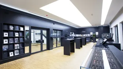  Uhren Showroom der Sinn Spezialuhren GmbH