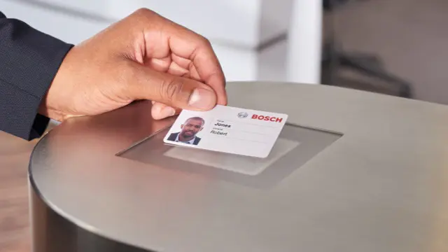 Access control with the bosch Access Modular Controller