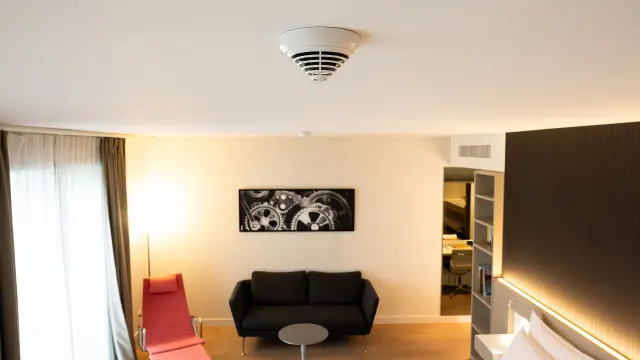 Avnear detector 4000 in hotel room
