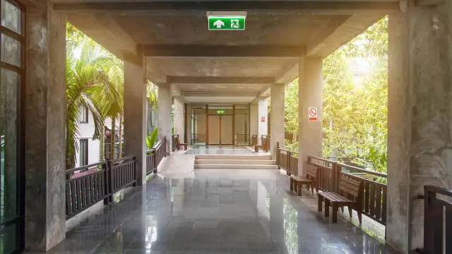 Outdoor hotel aisle