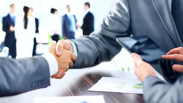 Supplementary services to complement equipment 